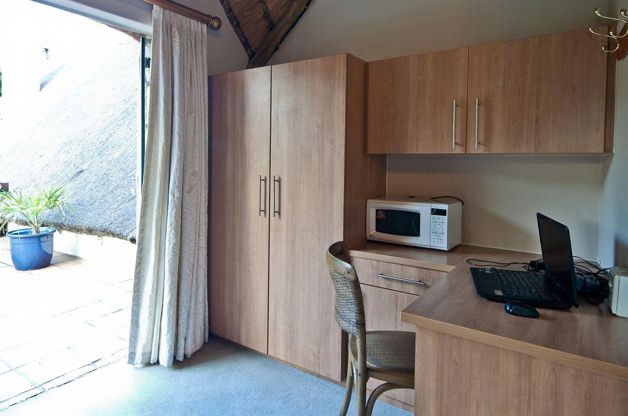 Thatchfoord Lodge Johannesburg Dış mekan fotoğraf
